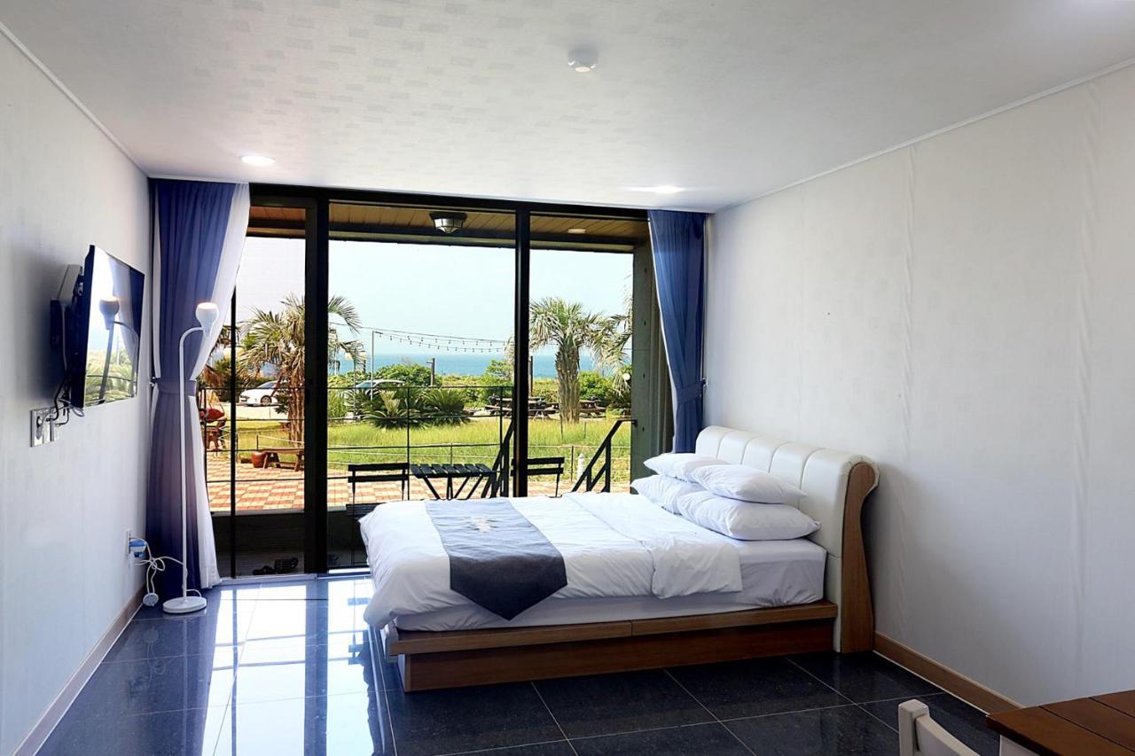 J Raum Resort Seogwipo-stad Buitenkant foto