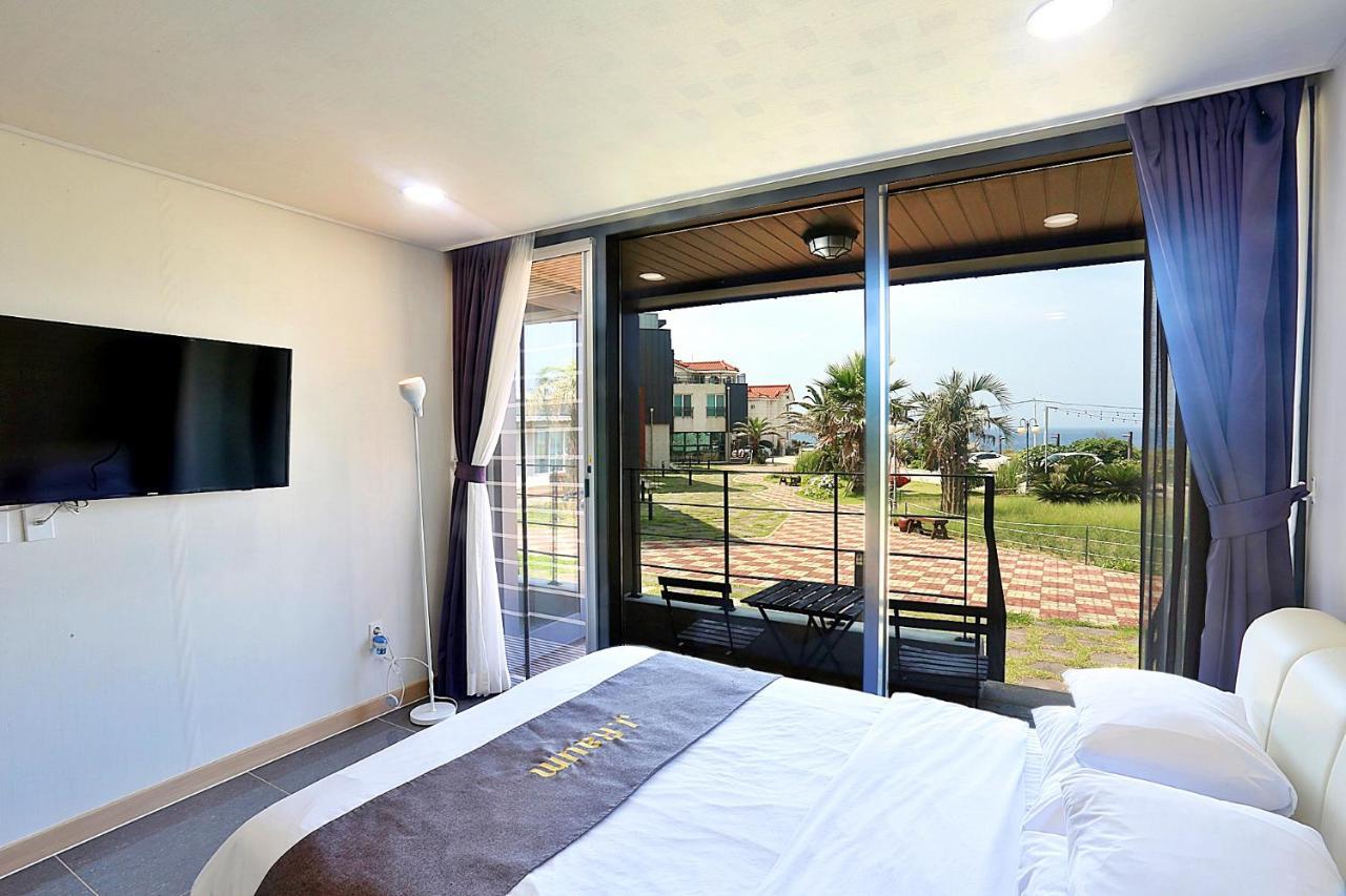 J Raum Resort Seogwipo-stad Buitenkant foto
