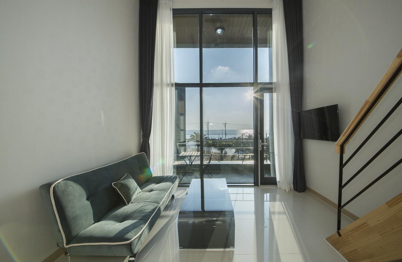 J Raum Resort Seogwipo-stad Buitenkant foto