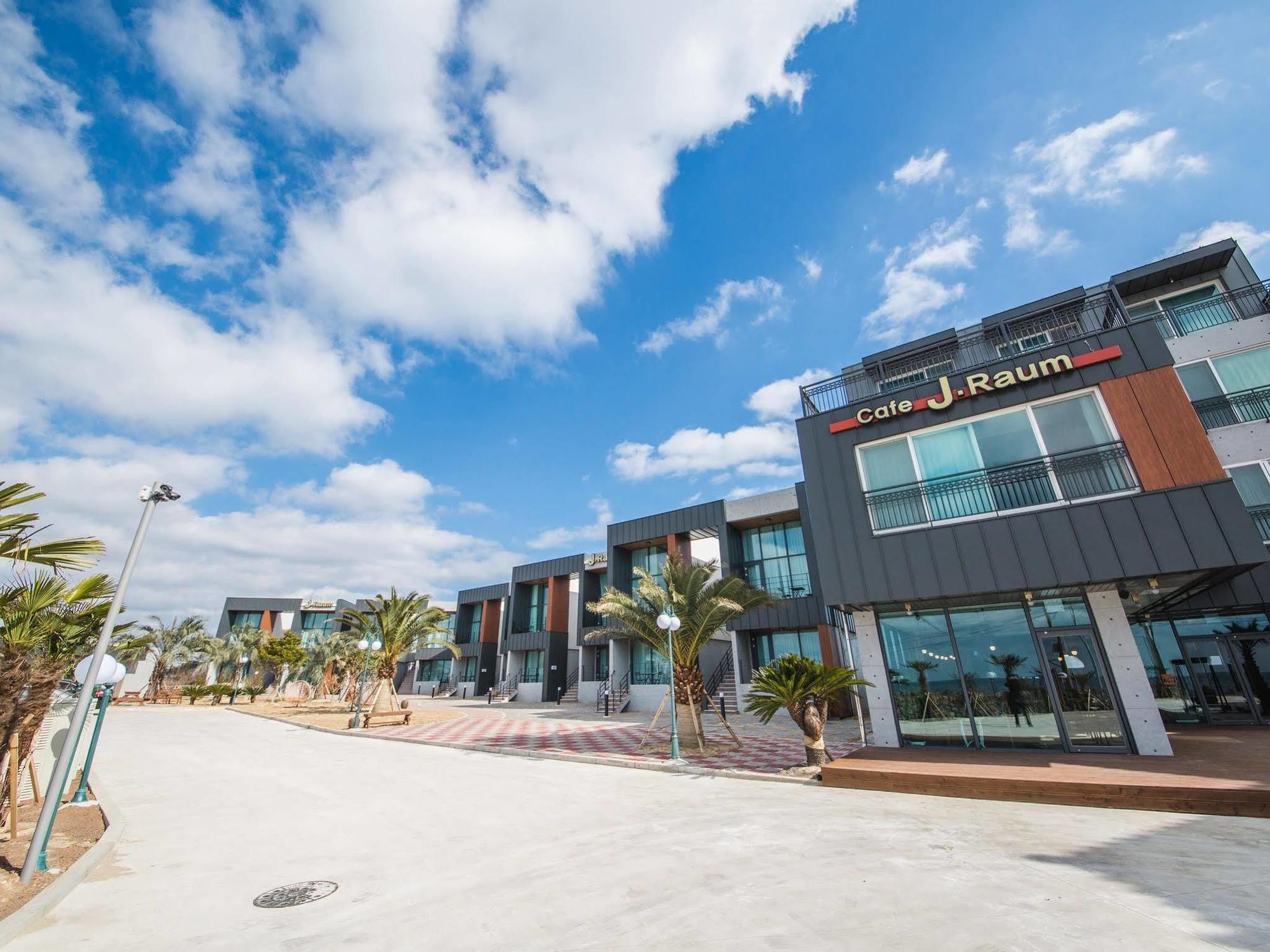 J Raum Resort Seogwipo-stad Buitenkant foto