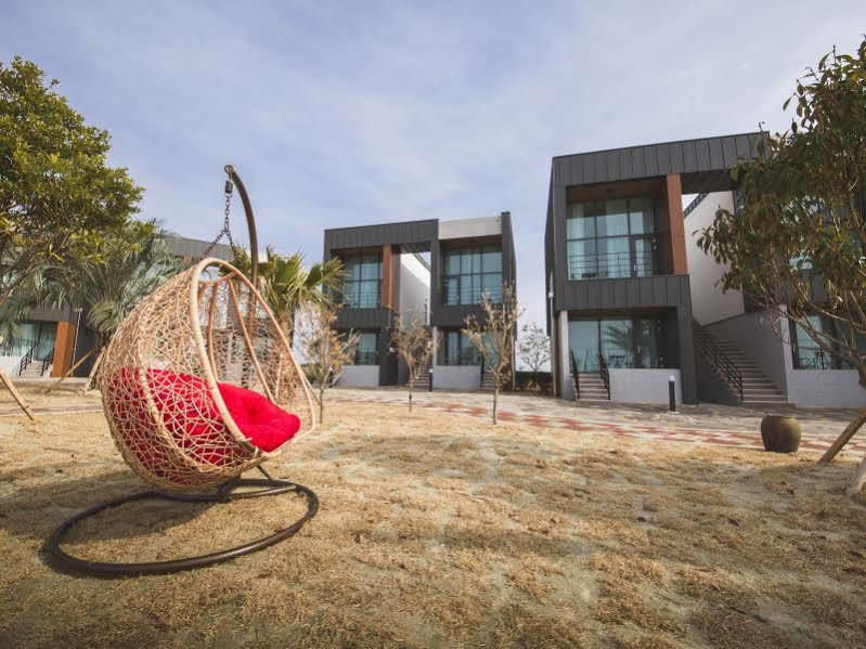 J Raum Resort Seogwipo-stad Buitenkant foto