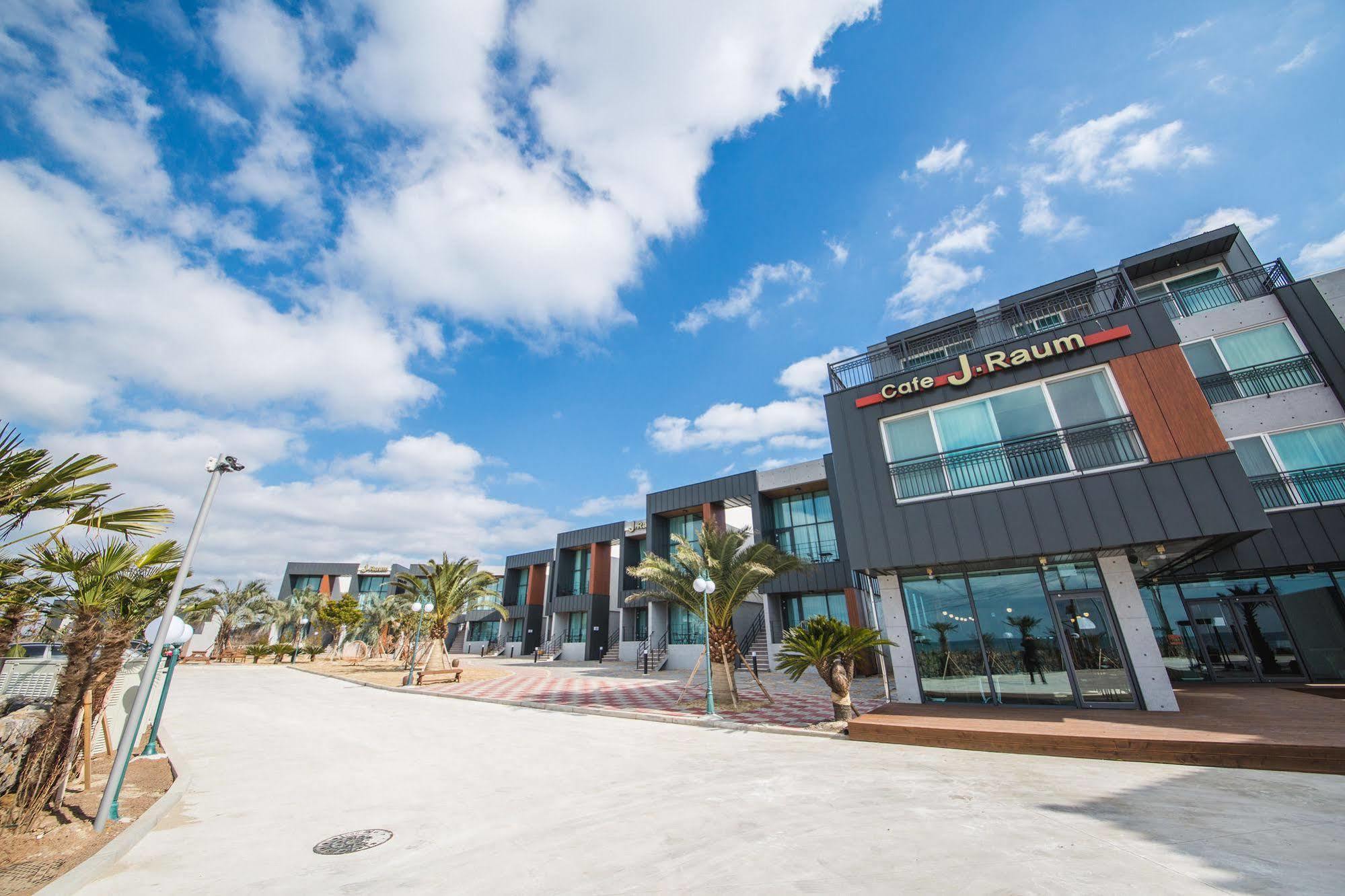 J Raum Resort Seogwipo-stad Buitenkant foto