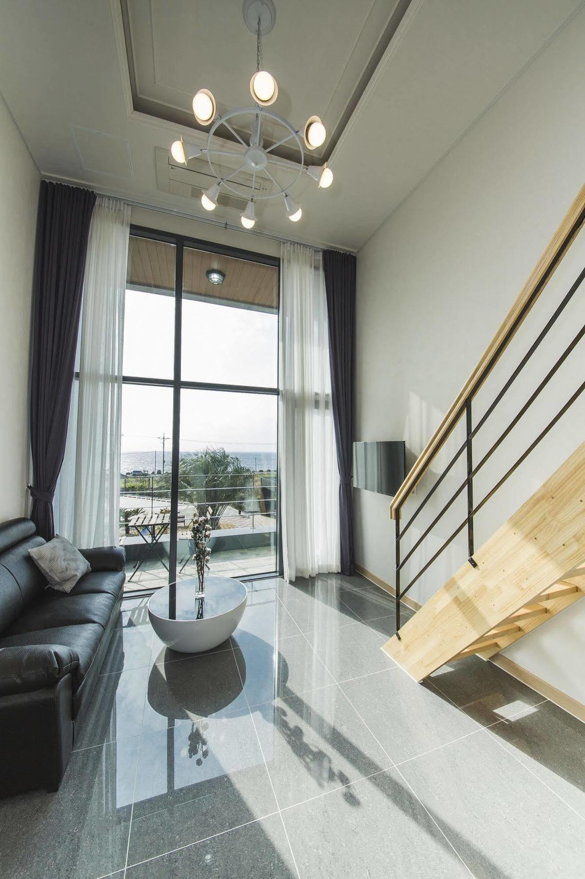 J Raum Resort Seogwipo-stad Buitenkant foto
