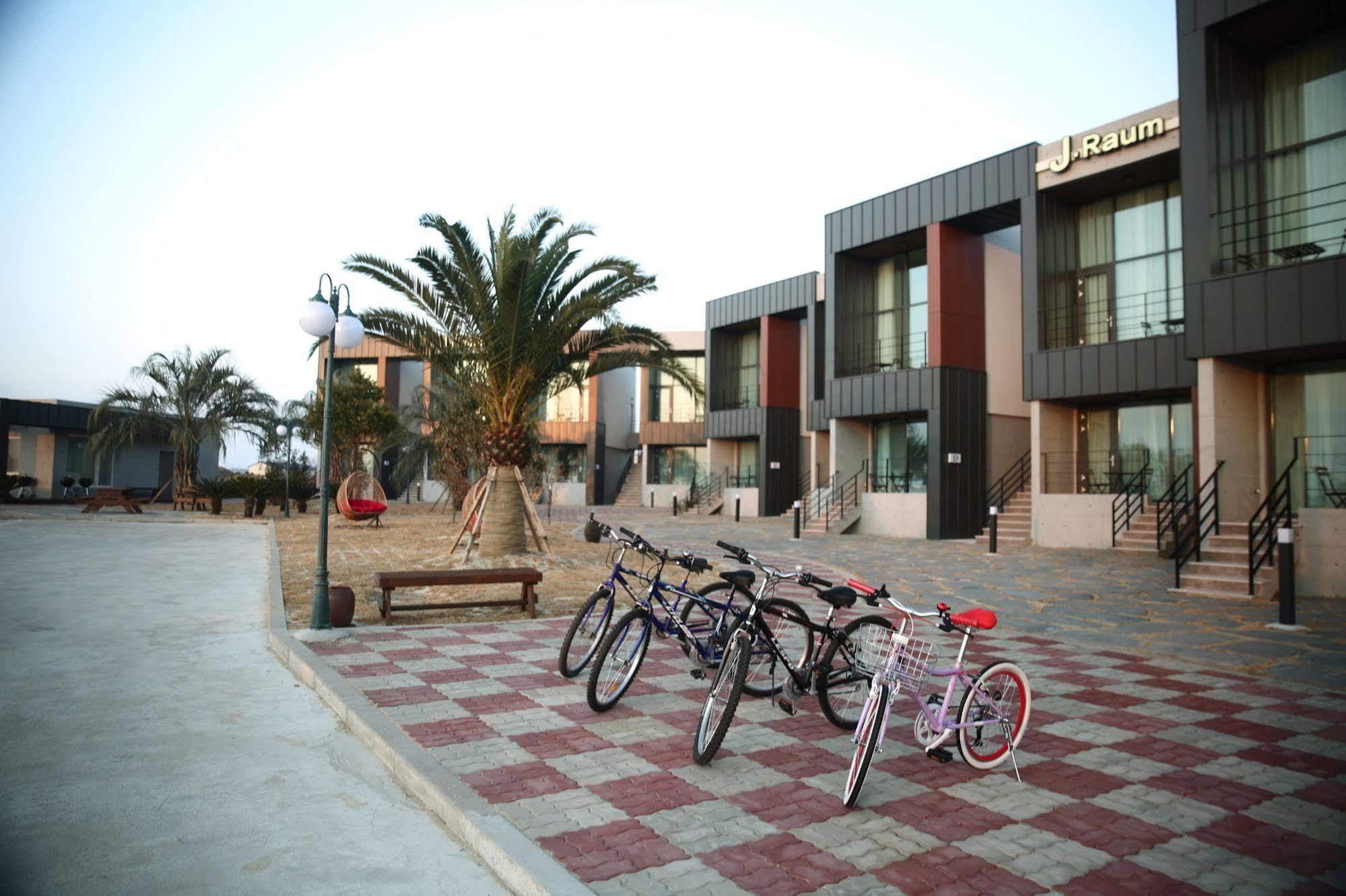 J Raum Resort Seogwipo-stad Buitenkant foto